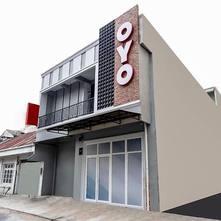 Super Oyo 2345 Homestay Jaya Medan Extérieur photo