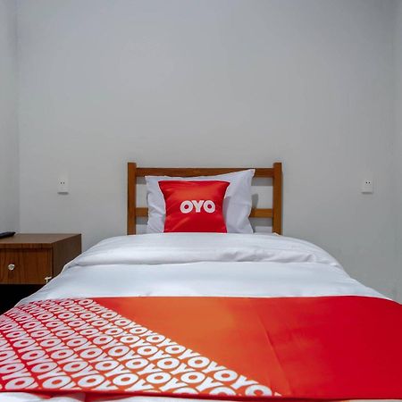 Super Oyo 2345 Homestay Jaya Medan Extérieur photo