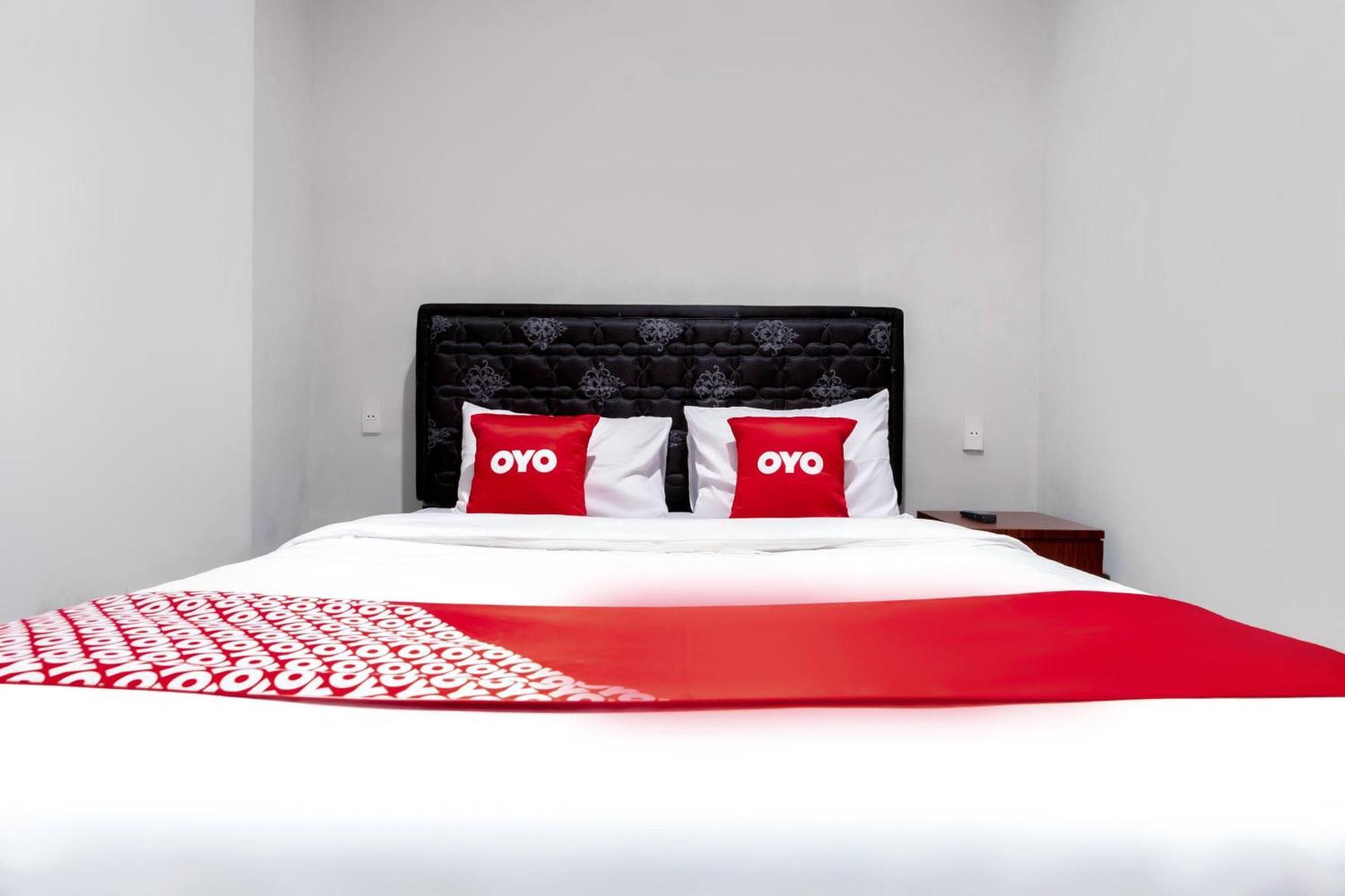 Super Oyo 2345 Homestay Jaya Medan Extérieur photo